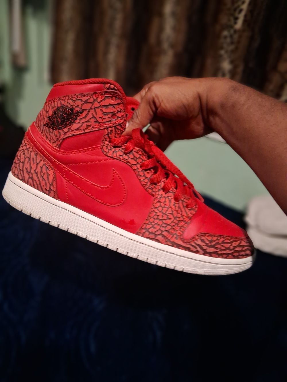 Nike Air Jordan 1 Retro High “Red Elephant”